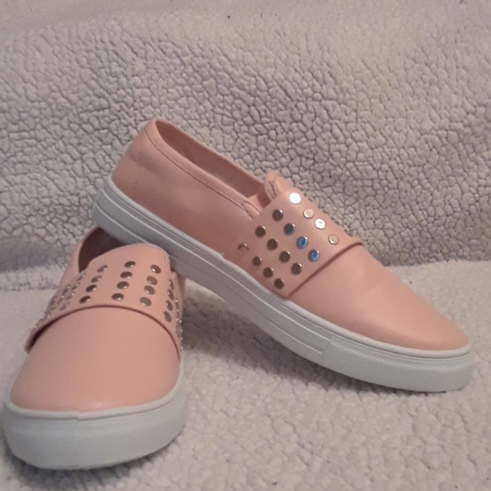 Qupid pink slip-ons